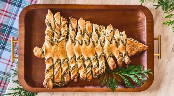 Christmas Tree Spinach Dip Breadsticks Christmas Tree Spinach Dip Breadsticks