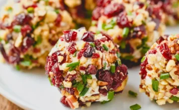 Cranberry Pecan Mini Goat Cheese Balls Cranberry Pecan Mini Goat Cheese Balls