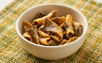 Crispy Salmon Skin Cat Treats: Zero-Waste Recipe Salmon Skin Crisps