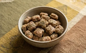 Paleo Cat Treats: Simple All-Meat Grain-Free Snacks Paleo Cat Treats
